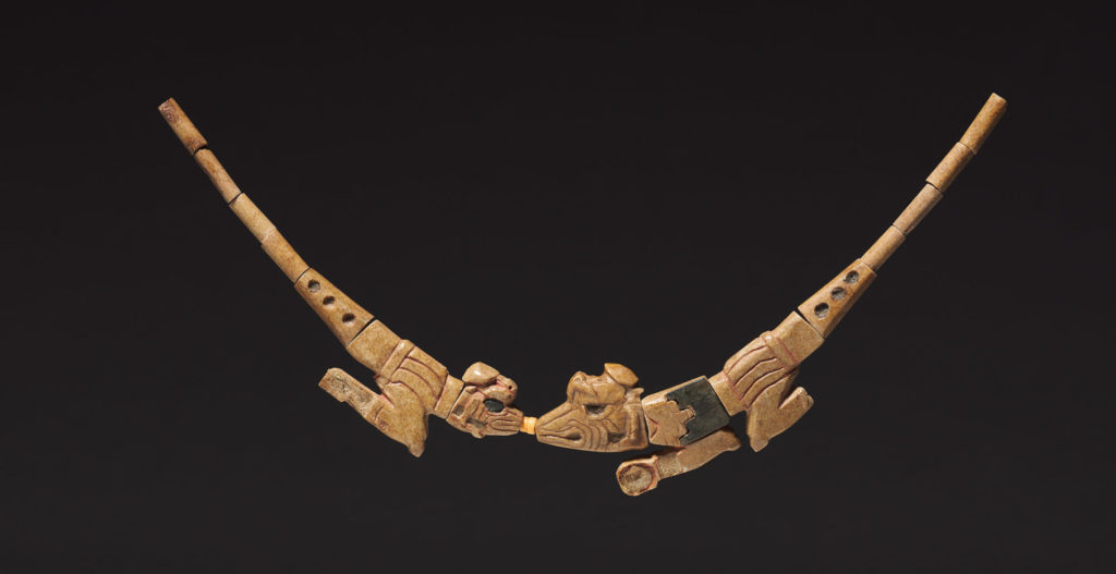 Peruvian necklace with lizards, c. 550-800